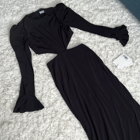 Mac Duggal Long Sleeve Puff Shoulder Cut Out Gown - Picture 4 of 9